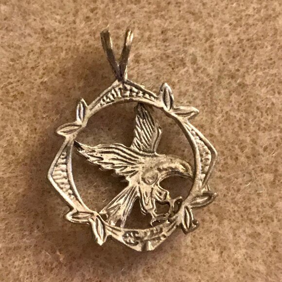Sterling Silver Eagle Pendant, encircled - Picture 3 of 16